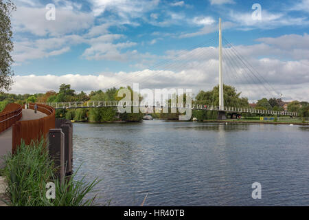 Christchurch-Brücke über den Fluss Themse in Reading Stockfoto