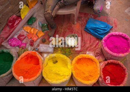 Bunter Haufen von pulverförmigen Farbstoffe für Holi-Fest in Indien Stockfoto