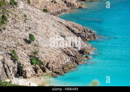 Strand und Felsformationen in St Barts Stockfoto