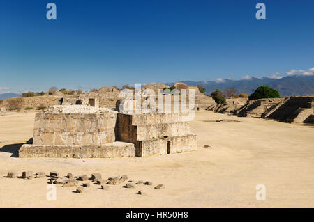 Mexiko, Ruinen Maya-Stadt in Monte Alban in der Nähe von Oaxaca-Stadt. Das Bild zeigt Gesamtansicht auf Gran Playa, Observatorio Stockfoto