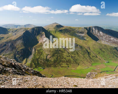 Die nördlichen Glyderau Gipfel der Foel-Goch, Mynydd Perfedd, Carnedd y Filiast und Elidir Fawr angesehen, über das Tal von Nant Ffrancon vom Stift yr Ole Wen Stockfoto