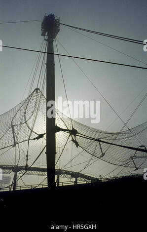 Der Olympiapark München, der Standort der Olympischen Spiele 1972, im Bau. Bau des Münchner Olympiaparks 1971 Stockfoto