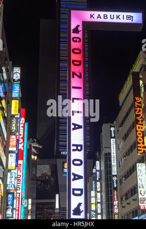 Eingang zur Unterhaltung Straße, Godzilla Straße oder Central Road, Kabukicho, Shinjuku, Tokio. Stockfoto