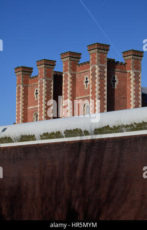 Sonniger Tag am HMP Liverpool Walton Gefängnis Männer früher Gefängnis zeigt der viktorianischen Architektur in Merseyside, England, UK Stockfoto