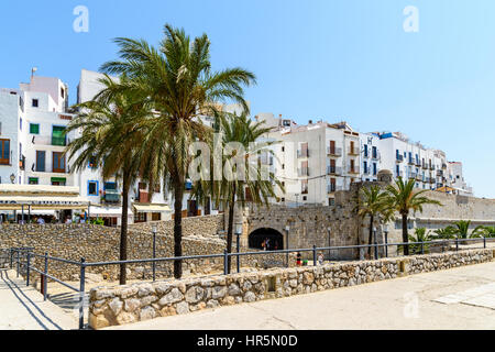 VALENCIA, Spanien - 28. Juli 2016: Templer Papa Luna Schloss auf den Resten der alten arabischen Zitadelle zwischen 1294 und 1307 erbaut und befindet sich in einem heig Stockfoto