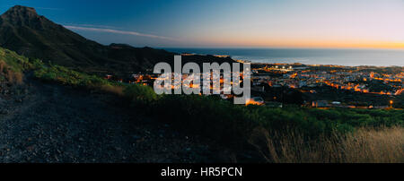 Am Abend Panorama der Stadt Adeje, Teneriffa, Kanarische Inseln, Spanien Stockfoto