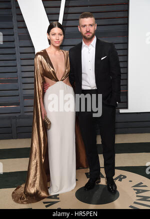 Jessica Biel und Justin Timberlake in der Vanity Fair Oscar Party im Beverly Hills, Los Angeles, USA. Stockfoto