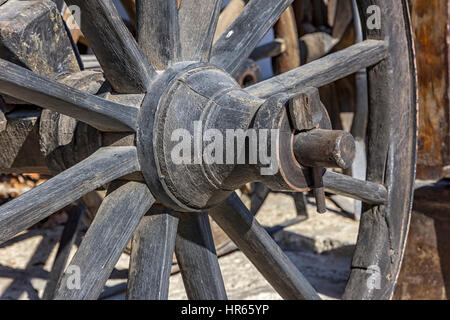 Bild eines Teils des Holzrad. Nahaufnahme Stockfoto