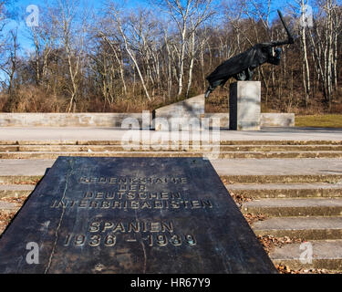 Volkspark Friedrichshain, Berlin, Deutschland. Denkmal für den spanischen Bürgerkrieg. Denkmal der Spanienkampfer, ehrt deutsche in den internationalen Brigaden Stockfoto