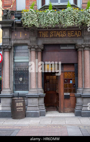 Der Hirsch Kopf Public House in Dublin, Irland Stockfoto