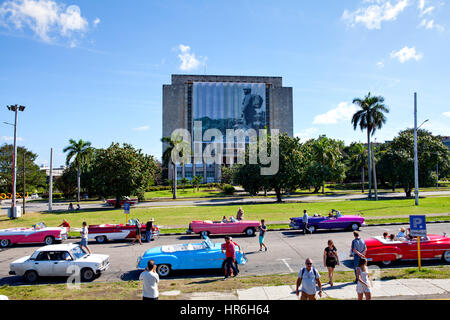 Havanna, Kuba - 11. Dezember 2016: Plaza De La Revolucion, Biblioteca Nacional de Kuba Jose Marti im Hintergrund Stockfoto