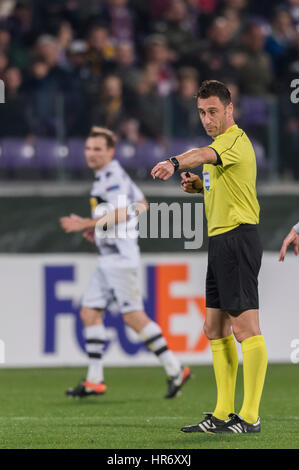 Firenze, Italien. 23. Februar 2017. Artur Dias (Schiedsrichter) Fußball: UEFA Europa League Runde der 32 2. Bein match zwischen ACF Fiorentina 2-4 Borussia Mönchengladbach im Stadio Artemio Franchi in Florenz, Italien. Bildnachweis: Maurizio Borsari/AFLO/Alamy Live-Nachrichten Stockfoto