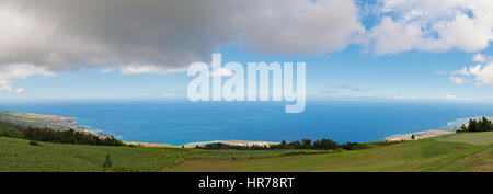 Blick auf Saint-Leu, Westküste der Insel la Réunion, Indischer Ozean. Stockfoto