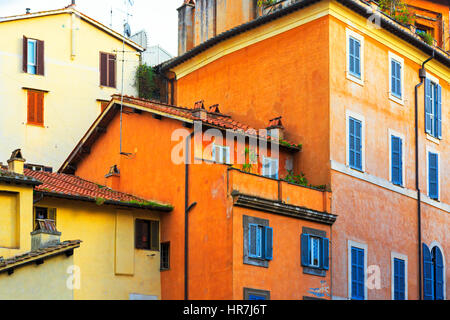 Bunte Haus Detail im Wohnviertel von Rom, Italien Stockfoto
