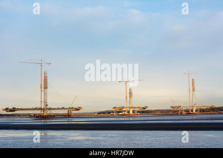 Bau des neuen Runcorn Widnes Brücke über den Fluss Mersey. Das Mersey Gateway Bauvorhaben. Stockfoto