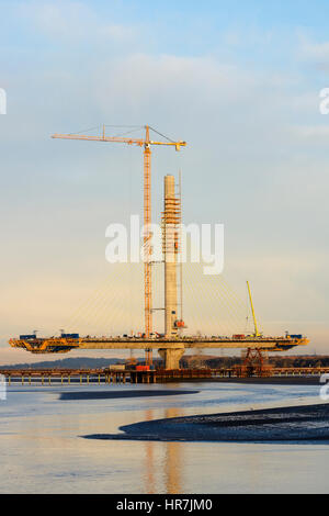 Bau des neuen Runcorn Widnes Brücke über den Fluss Mersey. Das Mersey Gateway Bauvorhaben. Stockfoto