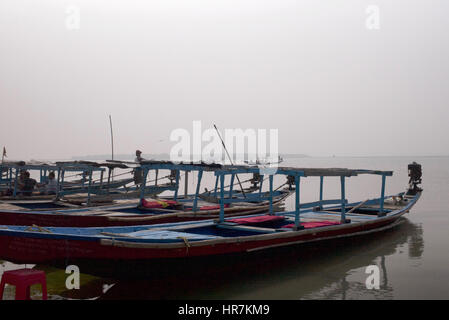 Boote für Touristen, Chilika See, Odisha, Indien Stockfoto