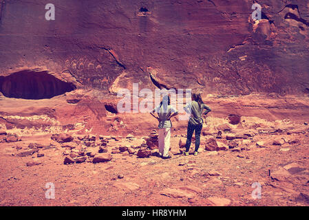 Rock Paintings, Wadi Rum, Arabische Wüste, Jordanien Stockfoto