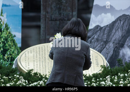 Taipei, Taiwan. 28. Februar 2017. Präsident von Taiwan Tsai Ing-Wen besucht die 70. Jubiläums-Veranstaltung des 228 Vorfalls in Taipeh am 28. Februar 2017. Bildnachweis: Chan Long Hei/Pacific Press/Alamy Live-Nachrichten Stockfoto