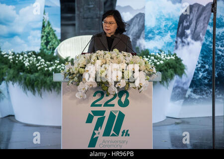 Taipei, Taiwan. 28. Februar 2017. Präsident von Taiwan Tsai Ing-Wen besucht die 70. Jubiläums-Veranstaltung des 228 Vorfalls in Taipeh am 28. Februar 2017. Bildnachweis: Chan Long Hei/Pacific Press/Alamy Live-Nachrichten Stockfoto