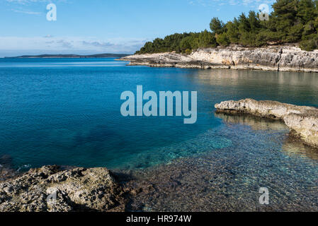 Landschaft des Adriatischen Meeres aus natürlichen Park von Kamenjak in Pula Stockfoto