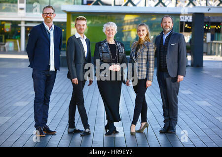 Redaktion verwenden nur (von links nach rechts) Martin Green, Direktor des Hull City Kultur 2017, Tänzerin Samuel Percy, Vanessa Hooper, Führer der Skelton Hooper School of Dance, Tänzerin Natasha Richardson und Kevin O'Hare, Direktor des Royal Ballet, bei einem Fototermin anlässlich des Royal Ballet ersten Auftritt im Rumpf in 30 Jahren, die an der Stadt New Theatre als Highlight der Hull UK Stadtkultur stattfinden wird , in der Royal Festival Hall in London. Stockfoto