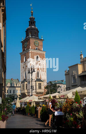 Der Markey am Rathausturm auf dem Marktplatz in Krakau Polen Stockfoto