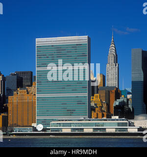 Blick auf Midtown Manhattan am sonnigen Tag. Stockfoto
