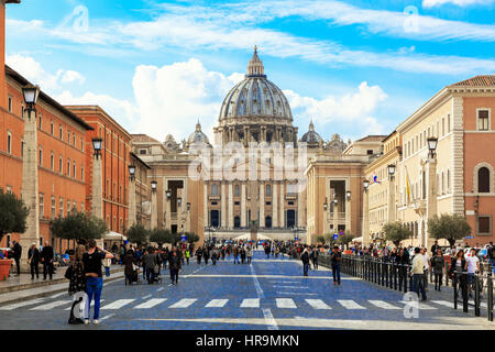 St. Peter Basilika, Vatikanstadt, Rom, Italien Stockfoto