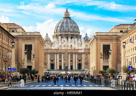 St. Peter Basilika, Vatikanstadt, Rom, Italien Stockfoto