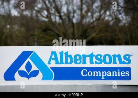 Ein Logo Zeichen außerhalb einer Einrichtung von Albertsons Companies Inc., in Pleasanton, Kalifornien, am 18. Februar 2017 besetzt. Stockfoto