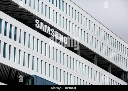 Ein Logo Zeichen außerhalb einer Einrichtung von Samsung Electronics America, Inc., in San Jose, Kalifornien, am 18. Februar 2017 besetzt. Stockfoto