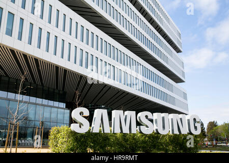 Ein Logo Zeichen außerhalb einer Einrichtung von Samsung Electronics America, Inc., in San Jose, Kalifornien, am 18. Februar 2017 besetzt. Stockfoto