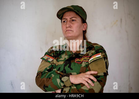 Weibliche Yeziden peshmerga, Dohuk, Irak. Stockfoto