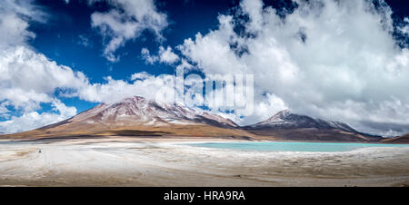 Grüne Lagune und die Berge, Bolivien Stockfoto