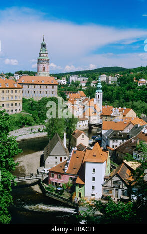 Blick auf die Burg und Stadt Cesky Krumlov, Tschechische Republik Stockfoto