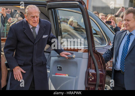 London, UK. 28. Februar 2017.  Die Königin, begleitet von The Duke of Edinburgh, öffnet die neue Entwicklung in der Kartause, Charterhouse Square - London 28. Februar 2017. Bildnachweis: Guy Bell/Alamy Live-Nachrichten Stockfoto