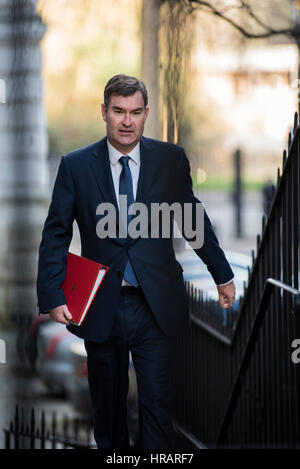 London, UK. 28. Februar 2017. David Gauke, Chief Secretary an die Staatskasse kommt in 10 Downing Street für die wöchentlichen Kabinettssitzung. Bildnachweis: Peter Manning/Alamy Live-Nachrichten Stockfoto