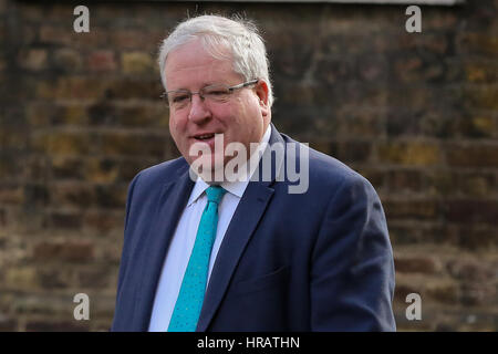 Downing Street, London, UK. 28. Februar 2017. Vorsitzender der konservativen Partei kommt Patrick McLoughlin an der Downing Street für die wöchentlichen Kabinettssitzung. Bildnachweis: Dinendra Haria/Alamy Live-Nachrichten Stockfoto