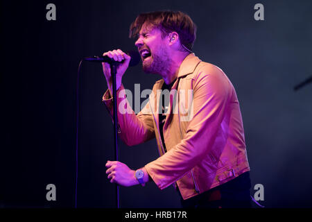 Brighton, UK. 28. Februar 2017. Brighton, England Kaiser Chiefs führen Sie live auf der Bühne an der Brighton Centre, England. © Jason Richardson / Alamy Live News Stockfoto