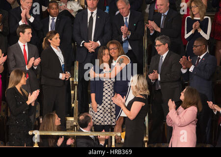 Washington, DC, USA. 28. Februar 2017. US-Präsident Donald J. Trump befasst sich mit eine gemeinsamen Sitzung des Kongresses auf dem Capitol Hill in Washington, D.C., 28. Februar 2017. Bildnachweis: MediaPunch Inc/Alamy Live-Nachrichten Stockfoto