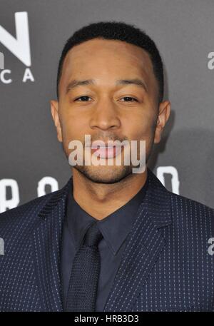 Los Angeles, CA, USA. 28. Februar 2017. John Legend im Ankunftsbereich für WGN America es unterirdische Saison zwei Premiere, Regency Westwood Village Theatre, Los Angeles, CA 28. Februar 2017. Bildnachweis: Elizabeth Goodenough/Everett Collection/Alamy Live-Nachrichten Stockfoto