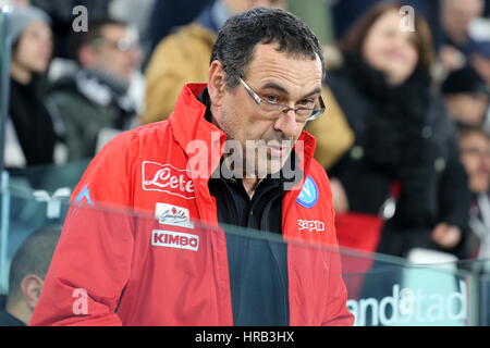 Juventus Stadium, Turin, Italien. 28. Februar 2017. Maurizio Sarri, Cheftrainer der SSC Napoli, während die italienischen Cup Halbfinale zwischen Juventus FC und SSC NAPOLI im Juventus Stadium am 28. Februar 2017 in Turin, Italien. Juventus gewinnt 3-1 über Napoli. Bildnachweis: Massimiliano Ferraro/Alamy Live-Nachrichten Stockfoto