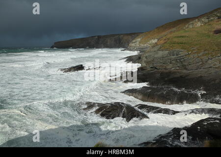 Trebarwith Strand, Nordcornwall, Wintersturm Stockfoto