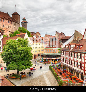 Nürnberg, Deutschland - 17. Mai 2016: Ansicht Platz in der Altstadt in Nürnberg Stockfoto