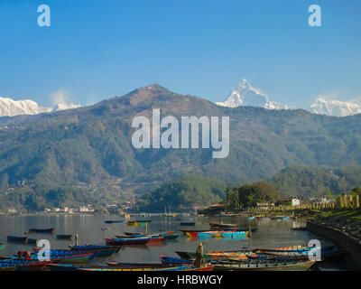 Phewa See in Pokhara, Nepal Stockfoto