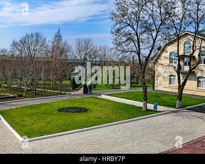 Heiligen Himmelfahrt Kloster, Russland - 5. April 2012: Kloster der Heiligen Dormitio, Aussehen des Klosters und der Nähe. Stockfoto