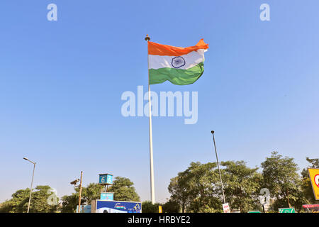 Diese 60 Fuß Breite und 90 Fuß in der Länge Tiranga, die Nationalflagge gehisst auf Rajiv Chowk, Neu-Delhi Indien Stockfoto