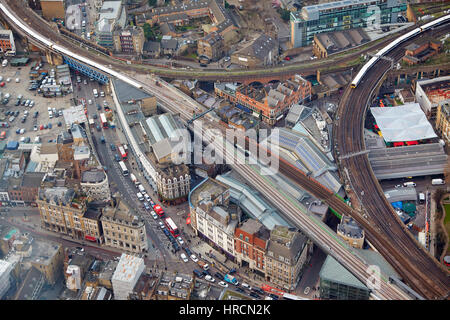 Luftaufnahme des Borough High Street, Borough Market und Umgebung. Stockfoto