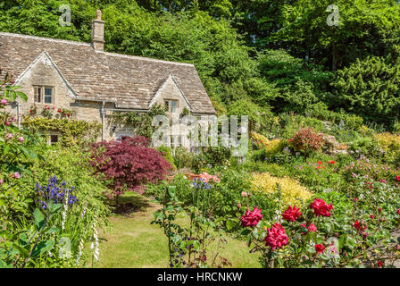 Traditionelle Weaver Cotswolds-Cottages in Bibury in der Nähe von Cirencester, Südostengland Stockfoto